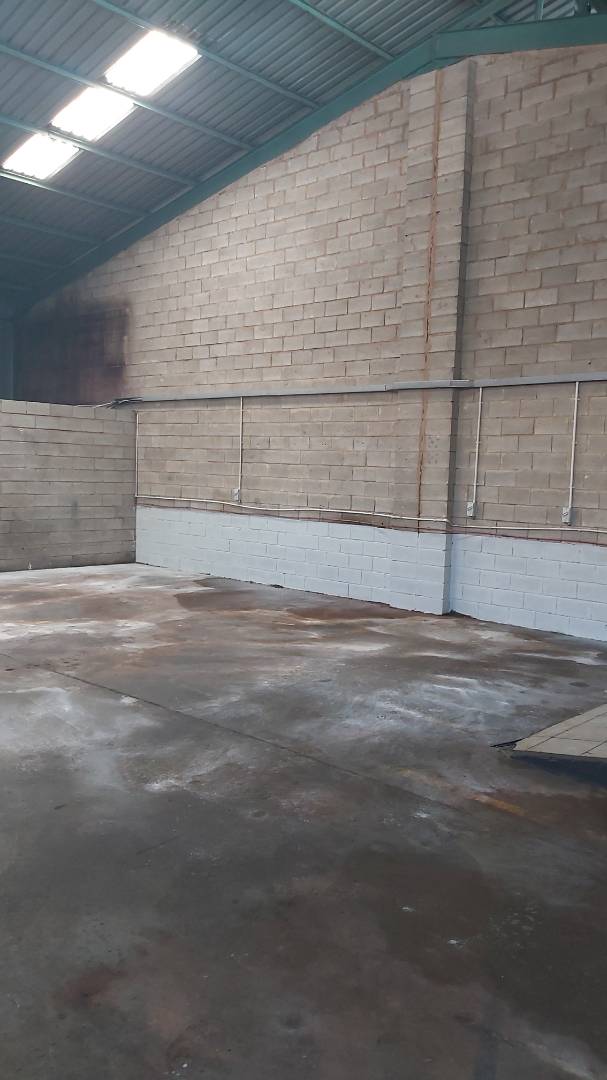 To Let commercial Property for Rent in Sidwell Eastern Cape